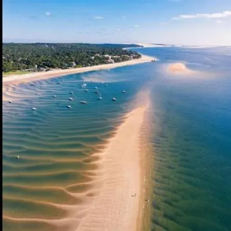 Appt T2 A 10 M De La Lägenhet